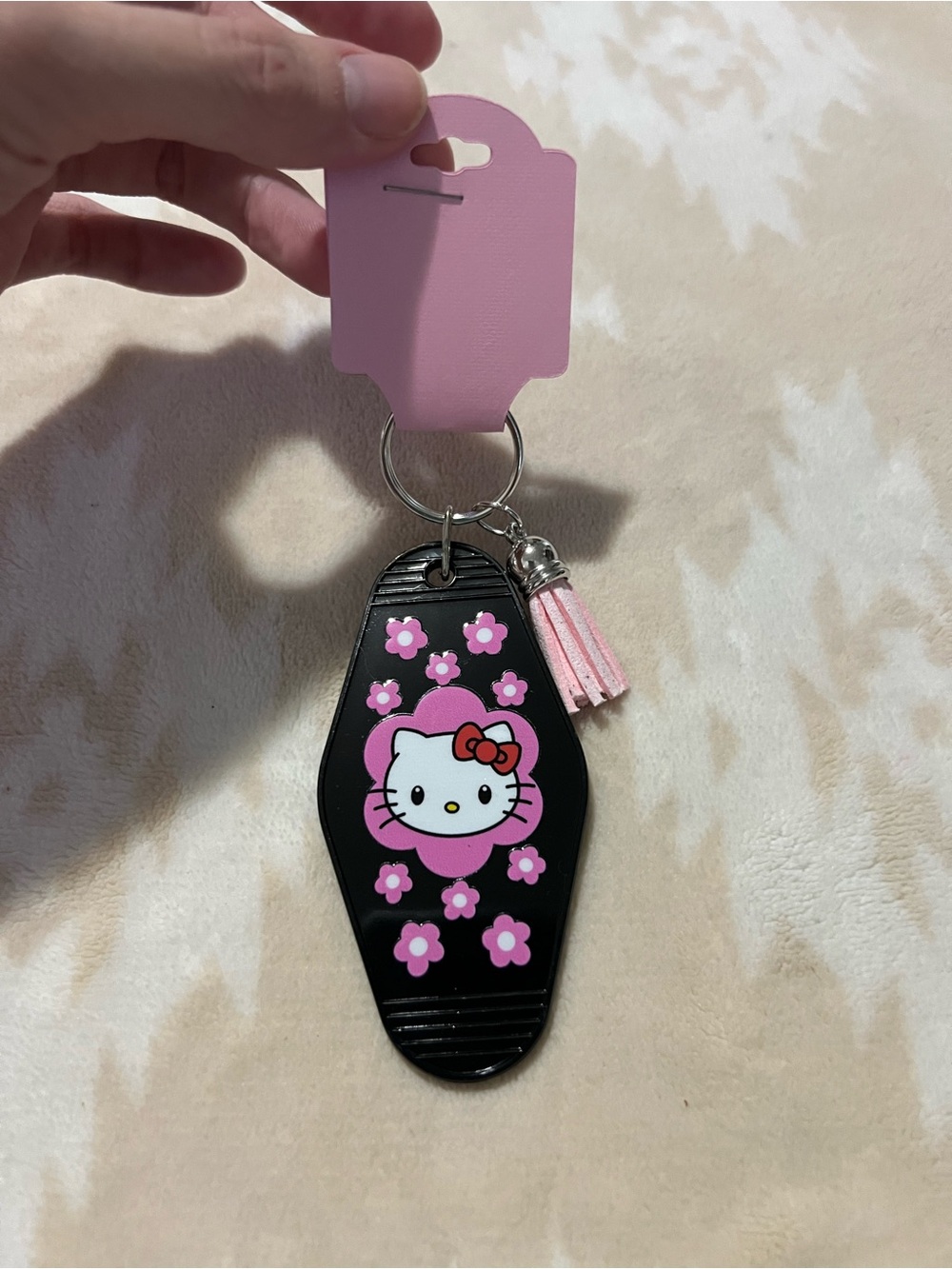 Hello Kitty Keychain ✨ - Picture 2 of 3